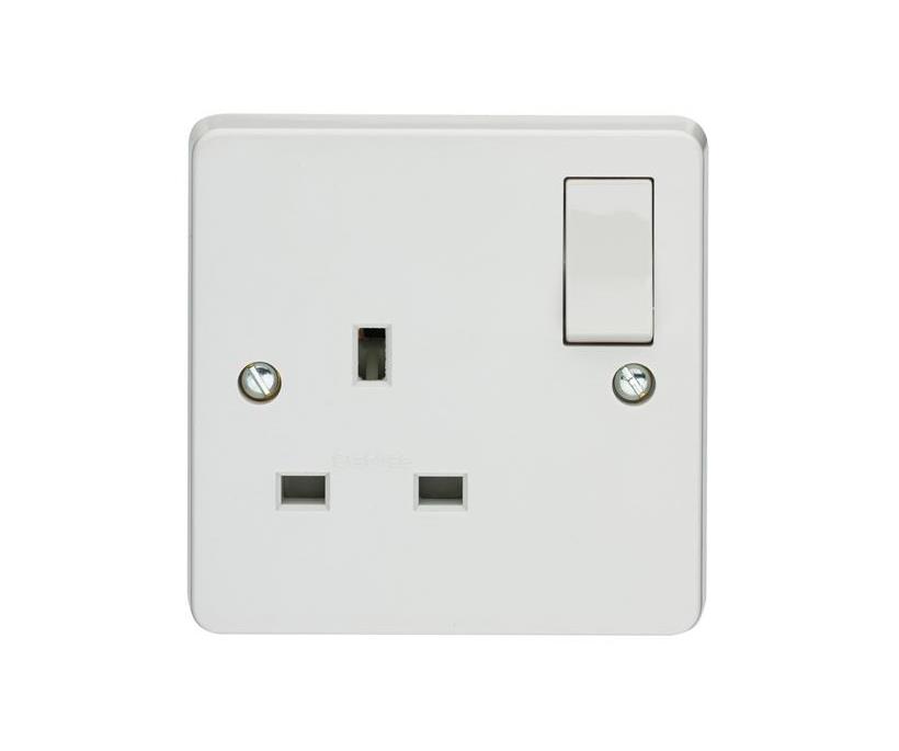 13A 1 GANG SWITCHED SOCKET